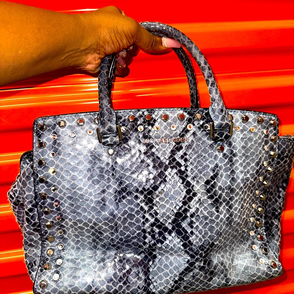 Cute Michael Kors small